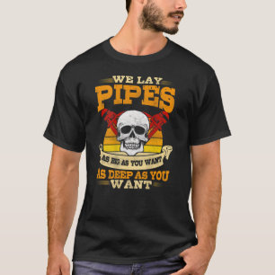Pipefitter verleiht dem Gast auf der Rückseite ein T-Shirt