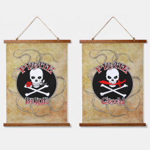 Pirate Bride & Groom Set Wandteppich Mit Holzrahmen