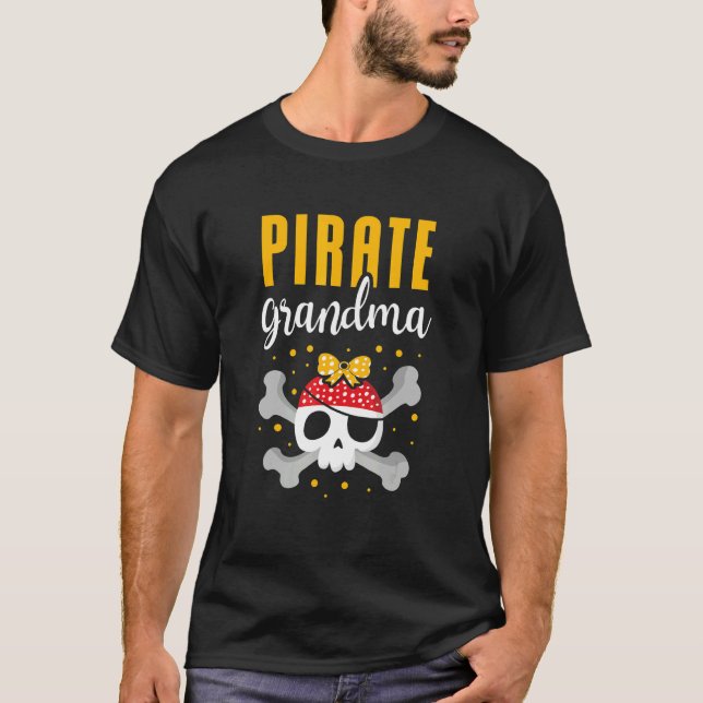 Pirate Oma Best Großmutter Ever Ocean Karibik T-Shirt (Vorderseite)