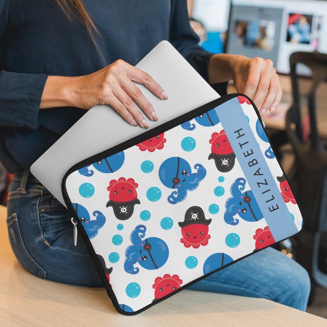 Piratenktopus, Octopus-Muster, Meer, Ihr Name Laptopschutzhülle (Von Creator hochgeladen)