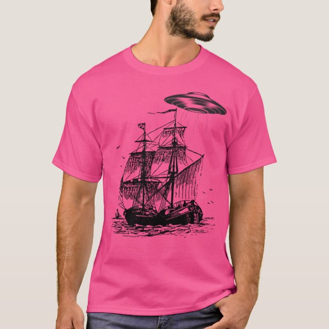 Piratenschiff mit Ufo T-Shirt (Vorderseite)
