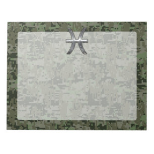 Pisces Zodiac Sign auf Woodland Green Digital Camo Notizblock