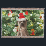 Pitbull Dog Christmas Tree Ornaments Snowman Decke<br><div class="desc">Niedlicher Pitbull Hund mit Weihnachtsbaumschmuck Schneemann im Hintergrund.</div>