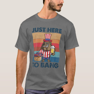 Pitbull Hund gerade hier, um Feuerwerk trinken Bie T-Shirt