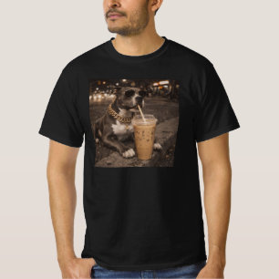 Pitbull-Hund trinkt eisgekühlten Kaffee Tier Hunde T-Shirt