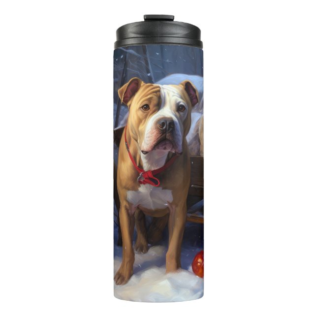 Pitbull Snowy Sleigh Weihnachtsdekor Thermosbecher (Vorderseite)