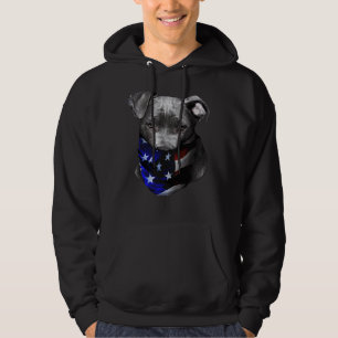Pitbull Terrier Hund mit der US-amerikanischen Ban Hoodie