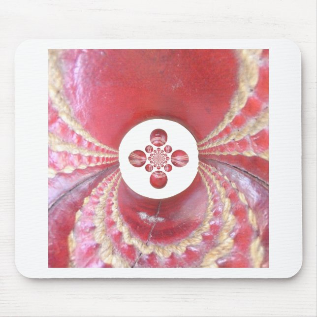 Pitch Kaleidoskop: Cricket Balls The Game's Heart Mousepad (Vorne)