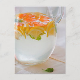Pitcher mit Wasser und Früchten Postkarte