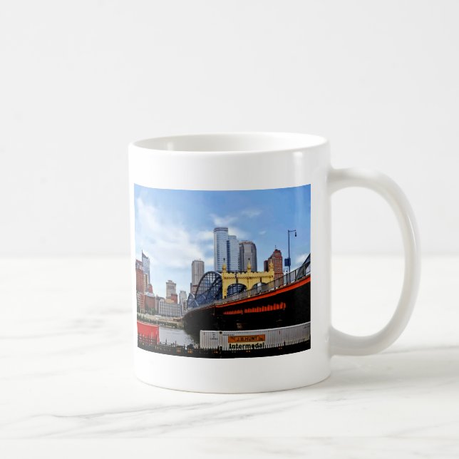 Pittsburgh PA - Bahn by Smithfield St Bridge Kaffeetasse (Rechts)