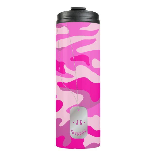 PixDezines Dogtag Monogramm Sassy Pink Camouflage Thermosbecher (Vorderseite)