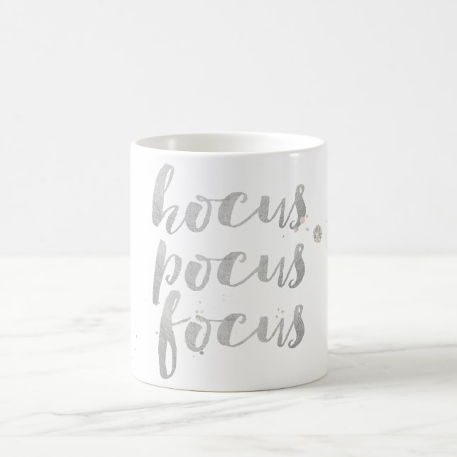 PixDezines Hocus/Pocus/Focus Kaffeetasse (Mittel)
