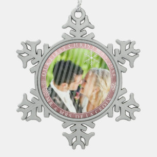 PixDezines Mr.&Mrs. 1. Weihnachts-Rose Schneeflocken Zinn-Ornament