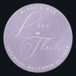 PixDezines ROMANTIC SCRIPT LIEBE DANKS DIY FARBE Runder Aufkleber<br><div class="desc">PixDezines Liebe und Dank mit rot modernen romantischen Kalligraphie DIY lila Hintergrund. Copyright © 2010-2019 PixDezines™. Alle Rechte vorbehalten.</div>