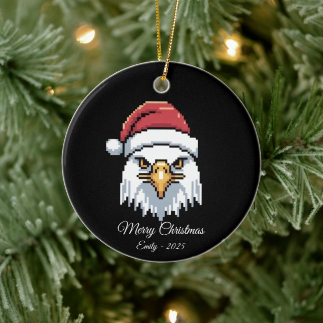 Pixel Art Weißkopfseeadler mit Santa-Mütze Keramik Ornament (Baum)