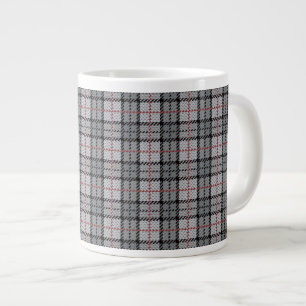 Pixel Kariert in Grau mit rotem Streifen Jumbo-Tasse