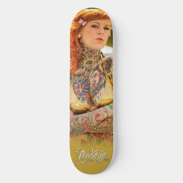 Pixeleye - Katy Gold Skateboard Deck (Vorderseite)
