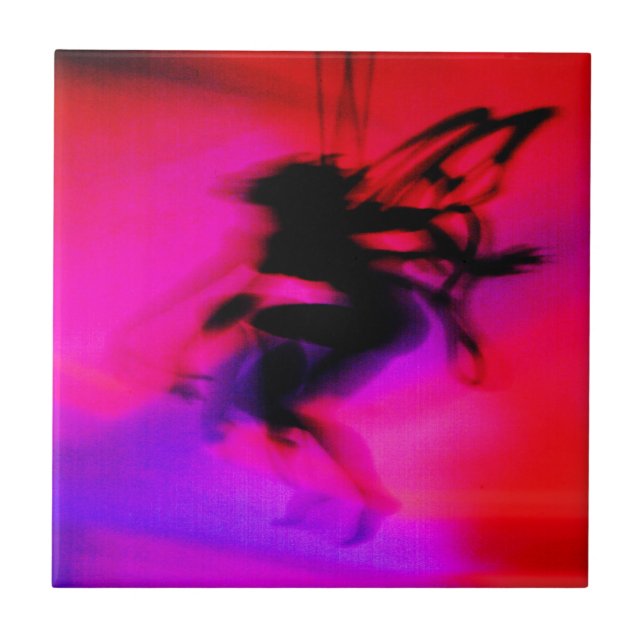 Pixie Dancing in Rosa Fliese (Vorderseite)