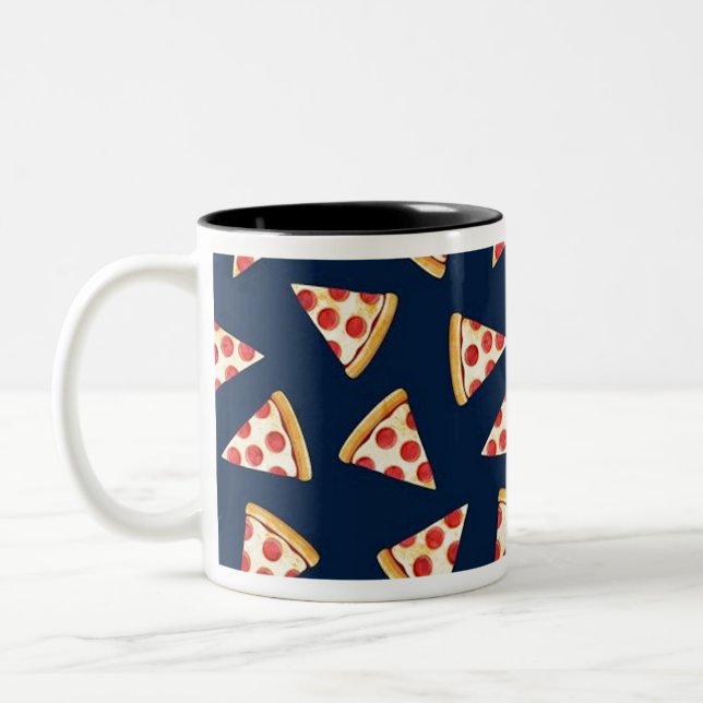 Pizzaausschnitt auf der Marine Zweifarbige Tasse (Links)