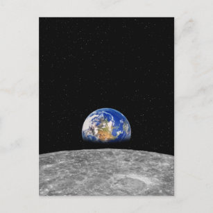 Planet Erde erhebt sich über den Mond Postkarte