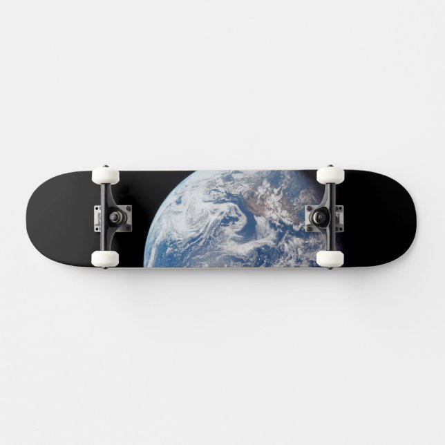 Planet Erde von der Apollo 11 Crew genommen. Skateboard (Horizontal)