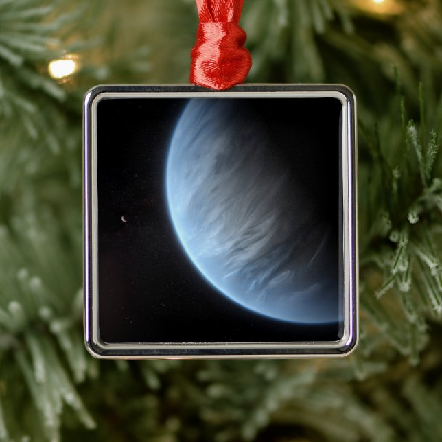 Planet K2-18b, Host Star und Begleitplanet. Ornament Aus Metall (Baum)