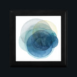 Planeten entwickeln - Wasserfarbzirkel Erinnerungskiste<br><div class="desc">Planeten I von Grace Popp. Aquarellkreise erzeugen planetenähnliche Formen,  die sich überlappen,  um wunderschöne Variationen von Blau und aquamarin zu zeigen.</div>