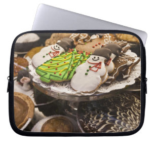 Plate of Fresh Christmas Cookies Laptopschutzhülle