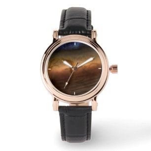 Platten aus planetbildenden Materialien, Rundstein Armbanduhr