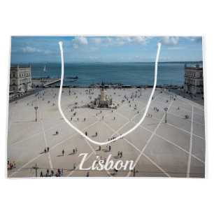 Platz des Handels von oben in Lissabon, Portugal Große Geschenktüte