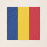 Platz Scarf mit der Flagge Rumäniens Schal<br><div class="desc">Fügen Sie Ihrem Kleiderschrank eine Touch rumänischen Stolzes hinzu, mit unserem exklusiven quadratischen Schal mit der rumänischen Flagge! Dieser Schal ist mit viel Liebe zum Detail gestaltet und ist mehr als nur ein modisches Accessoire; er ist eine Feier des rumänischen Kulturerbes und des kulturellen Stolzes. Das lebendige Design zeigt die...</div>