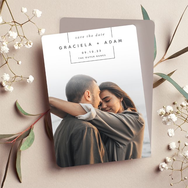 Platz weg | Einfaches modernes vertikales Foto Save The Date (Von Creator hochgeladen)