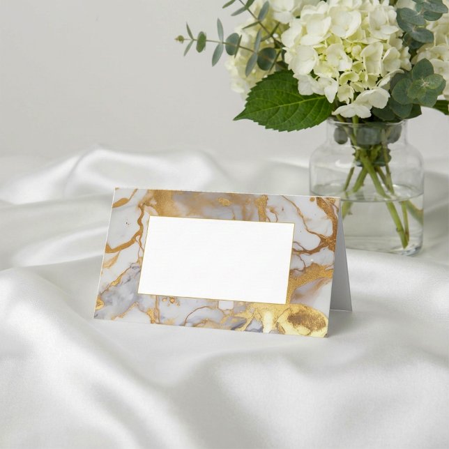 Platzkarte mit den Namen der Gäste aus weißem und  (White and gold marble frame guest name place card.)