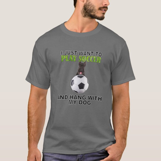 Play Soccer Hang W Dog Giant Schnauzer T-Shirt (Vorderseite)