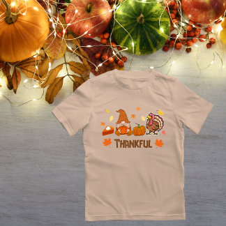Playera de dia accion de gracias con gnomos  T-Shirt