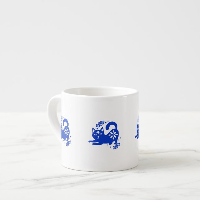 Playful Blue Cat Espresso Cup – CozyBun Espressotasse (Vorderseite Links)