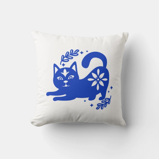Playful Blue Cat Throw Pillow – CozyBun Kissen (Vorderseite)