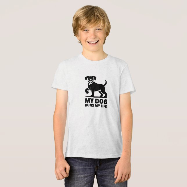 Playful Dog Outline "My Dog Runs My Life" Art Tri-Blend Shirt (Vorderseite voll)