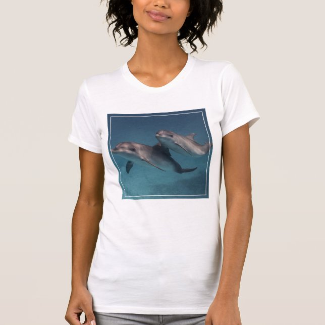 Playful Pose T-Shirt (Vorderseite)
