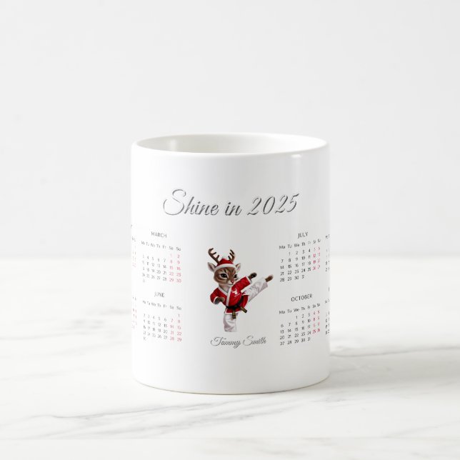 Playful Red Rentier Custom 2025 Calendar Kaffeetasse (Mittel)