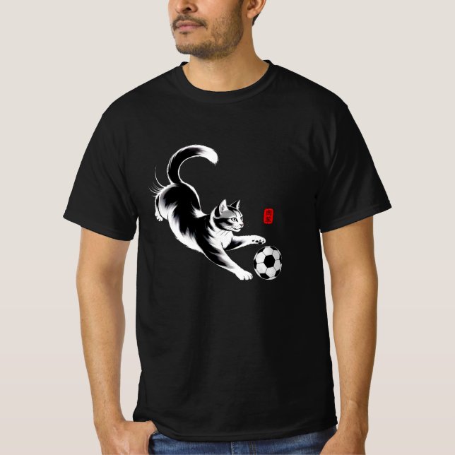 Playful Soccer Cat T-Shirt - Gift for Cat Lovers (Vorderseite)