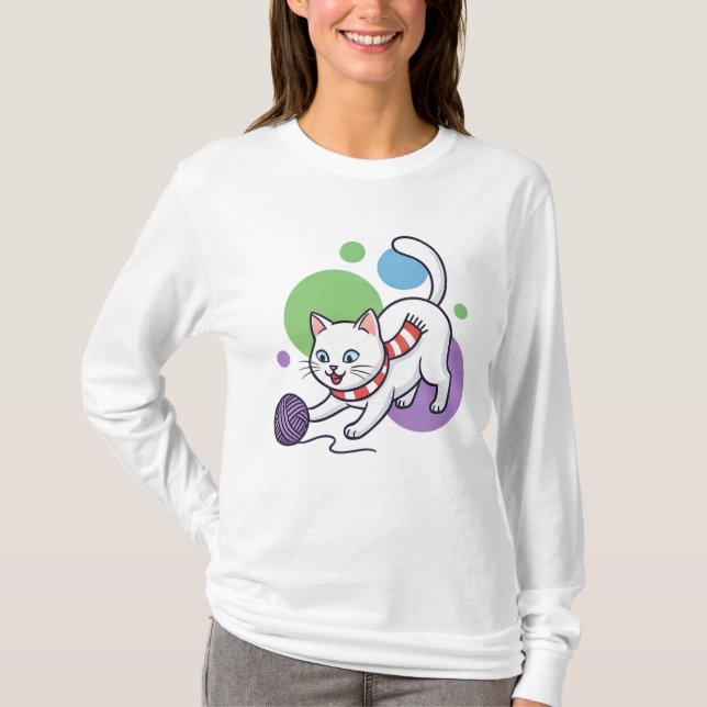 Playful White Cat With Yarn T-Shirt (Vorderseite)