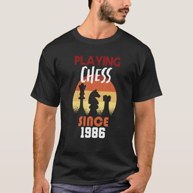 Playing chess since 1986 T-Shirt (Vorderseite)