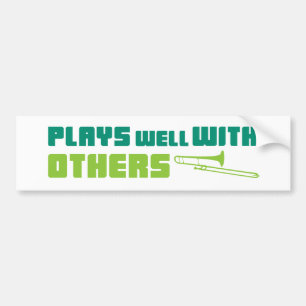 Plays gut mit anderen - Trombone Autoaufkleber