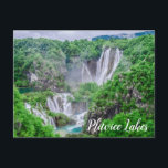 Plitvicer Seen Wasserfall Postkarte<br><div class="desc">Ölmalerei von großen Wasserfällen in Plitvice Seen Nationalpark,  Kroatien. Kaskade von zwei großen Wasserfällen im Sommer. Gebirgswald Wasserfalllandschaft.</div>