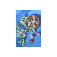 Plum Blossom Zweige auf blauem Hintergrundbild