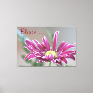 Plum Bugundy Bloom Leinwanddruck