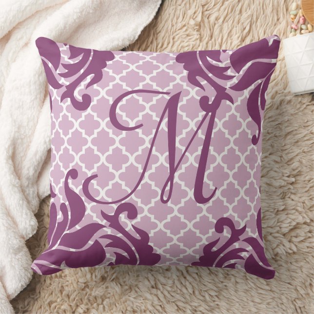 Plum Damask Monogram Custom Accent Pillow Kissen (Decke)