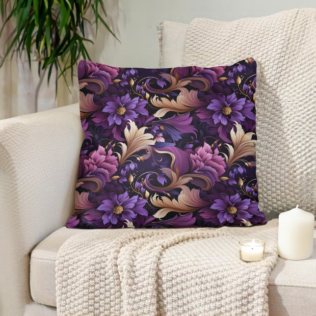 Plum Lila Mauve Gold Verziert Barock Kissen (Plum purple, mauve, baroque-style flowers and leaves luxury pillow)
