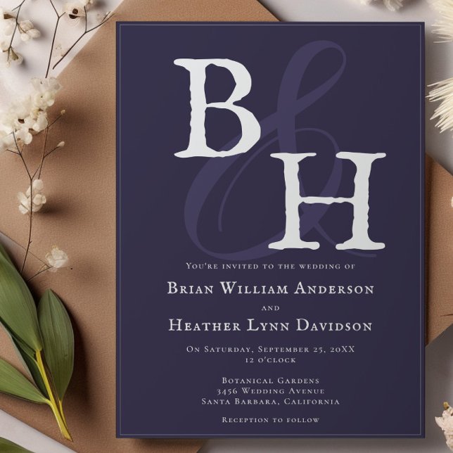 Plum Lila Minimalistische Monogramm-Hochzeit Einladung (Plum Purple Minimalist Monogram Wedding Invitation)